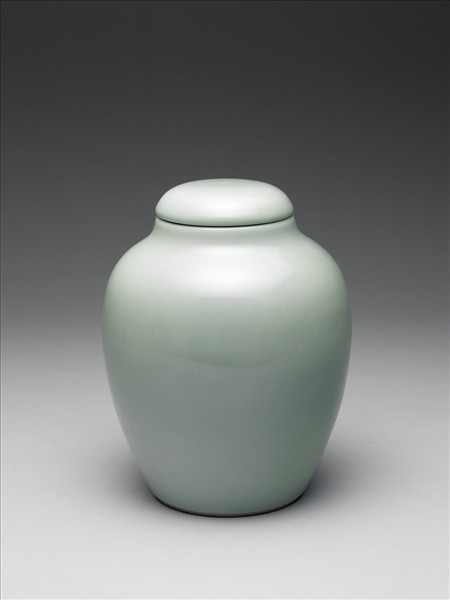 冬青釉蓋罐