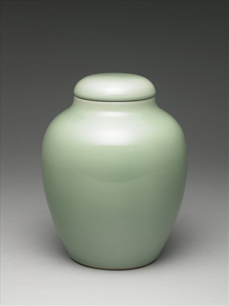 冬青釉蓋罐
