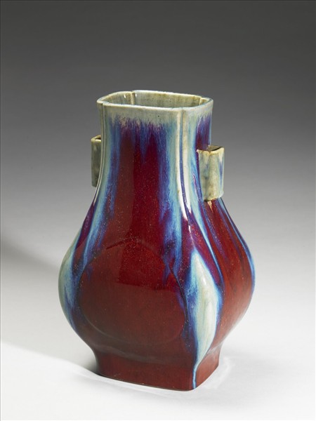 爐鈞釉貫耳杏葉瓶