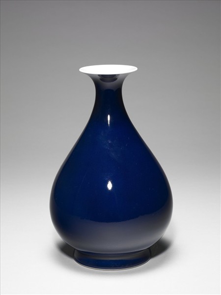 霽青釉玉壺春瓶