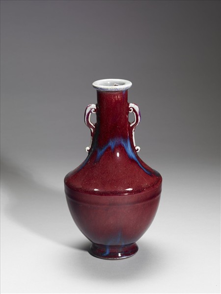 爐鈞釉雙耳瓶