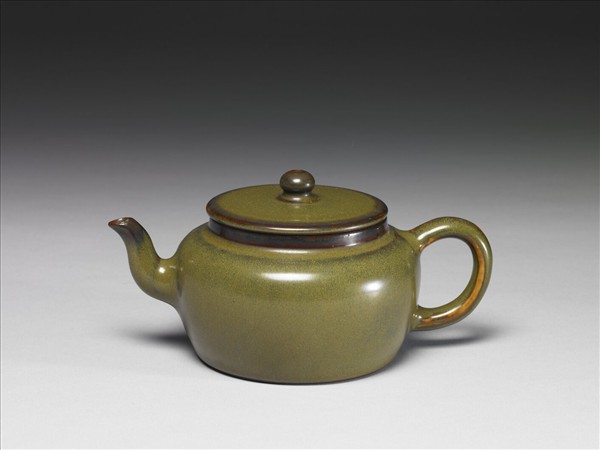 茶葉末釉壺