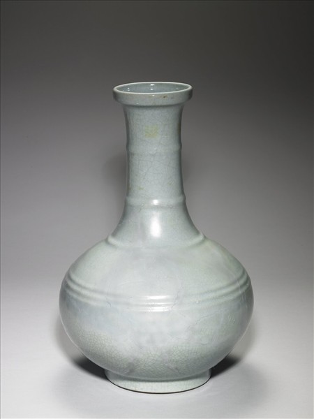 青瓷弦紋盤口壺