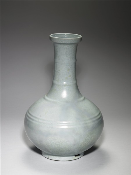 青瓷弦紋盤口壺