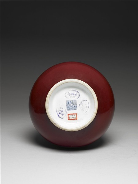 霽紅釉玉壺春瓶