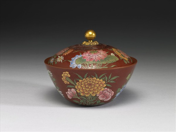 宜興胎畫琺瑯四季花卉蓋碗