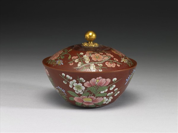 宜興胎畫琺瑯四季花卉蓋碗