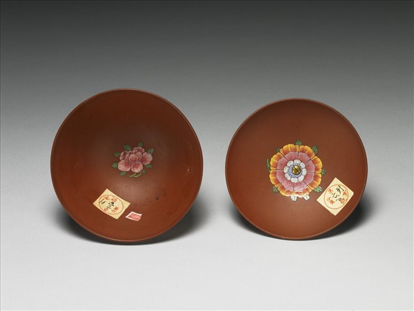 宜興胎畫琺瑯四季花卉蓋碗