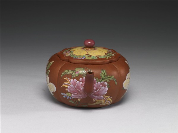 宜興胎畫琺瑯海棠式茶壺