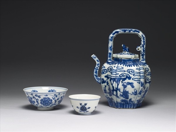 青花高士圖六稜提梁茶壺