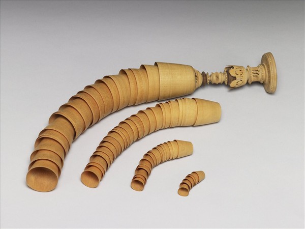 西洋木雕高足套杯