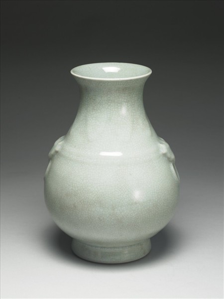 青瓷獸耳暗環壺