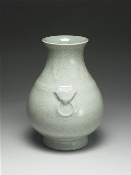 青瓷獸耳暗環壺