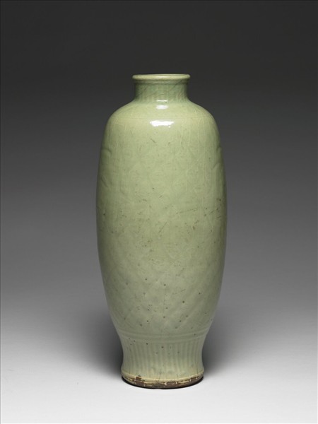 龍泉窯 青瓷劃花斜方格紋橄欖瓶