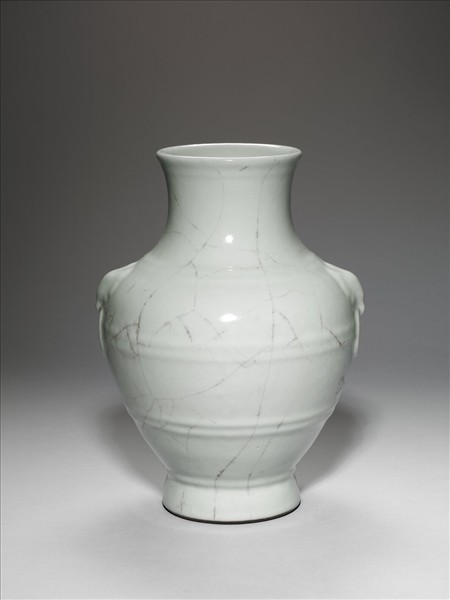 青瓷獸面銜環瓶