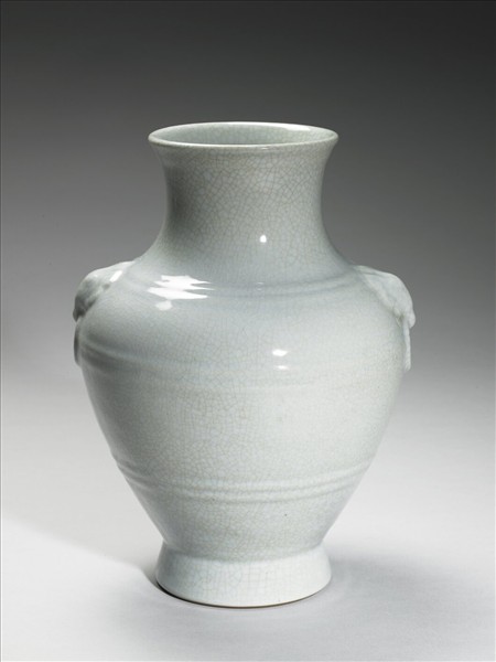 青瓷獸面銜環瓶