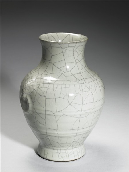 青瓷獸面銜環瓶