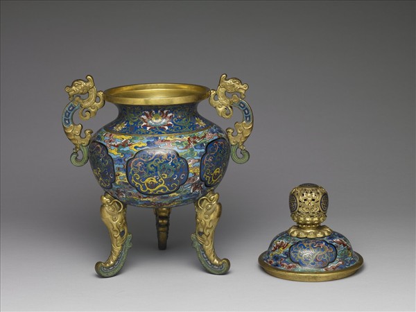 掐絲琺瑯三足鼎