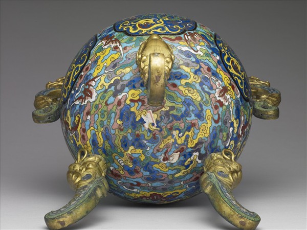 掐絲琺瑯三足鼎