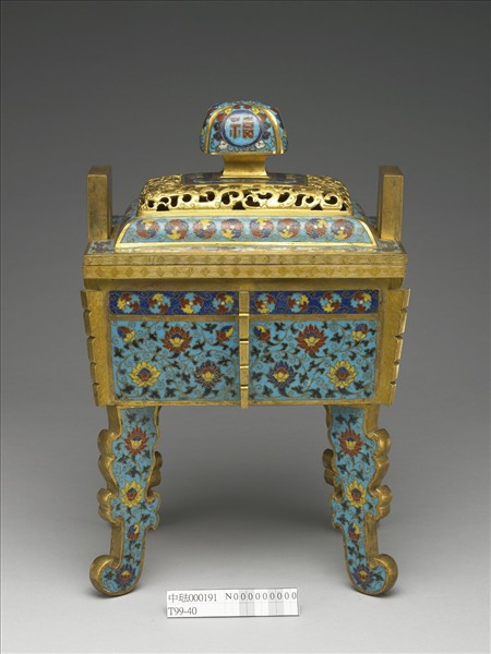 掐絲琺瑯四足鼎