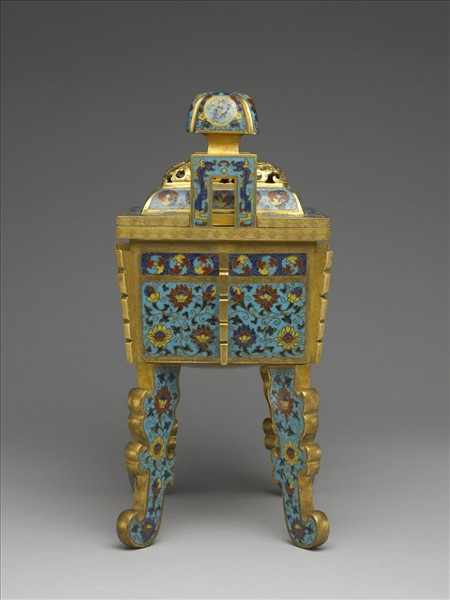 掐絲琺瑯四足鼎