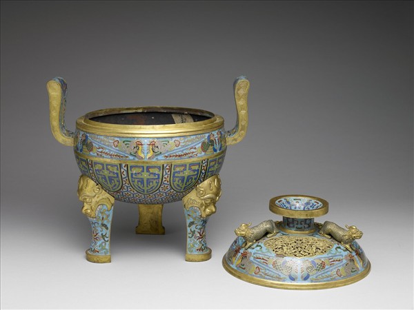 掐絲琺瑯三足鼎