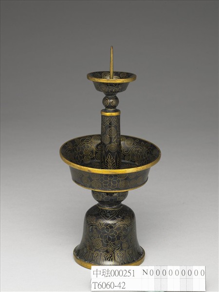 掐絲琺瑯燭台（五供）