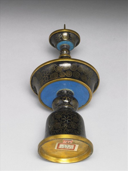 掐絲琺瑯燭台（五供）