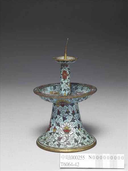 掐絲琺瑯燭台（五供）