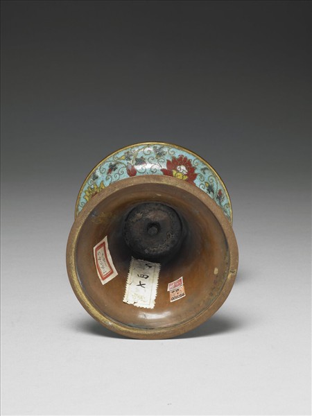 掐絲琺瑯燭台（五供）