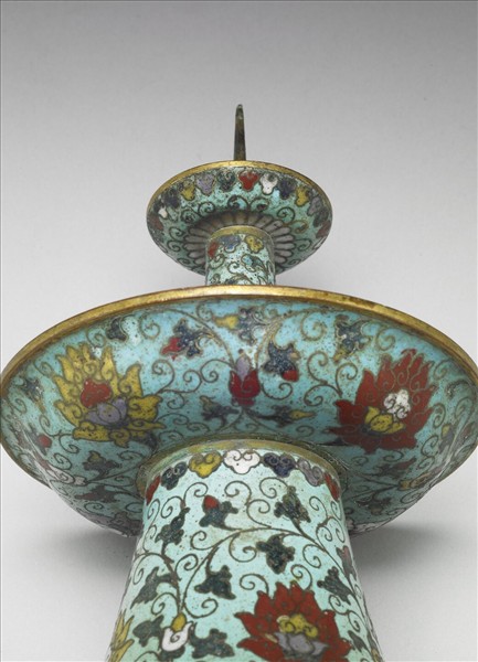 掐絲琺瑯燭台（五供）