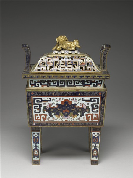 掐絲琺瑯四足鼎
