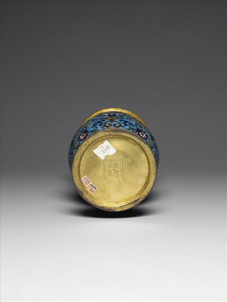 掐絲琺瑯瓶（五供）