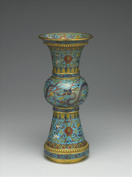 掐絲琺瑯行龍番蓮紋瓶