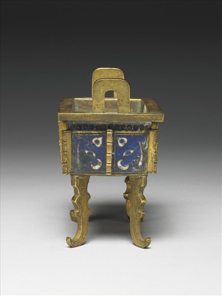 掐絲琺瑯四足爐