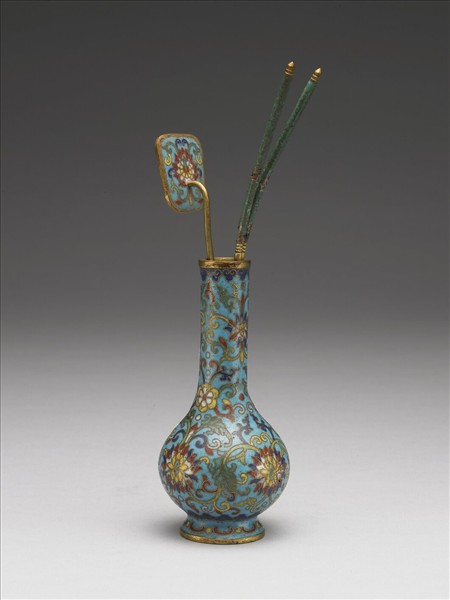 掐絲琺瑯瓶