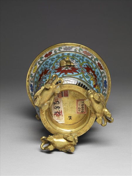 掐絲琺瑯番蓮紋渣斗