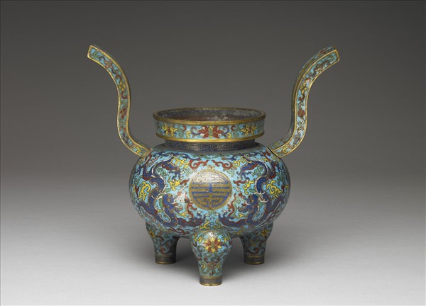 掐絲琺瑯雙龍拱壽香爐（五供）