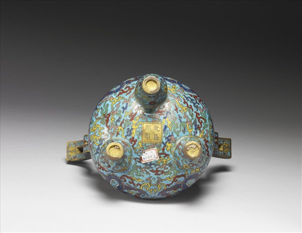 掐絲琺瑯雙龍拱壽香爐（五供）