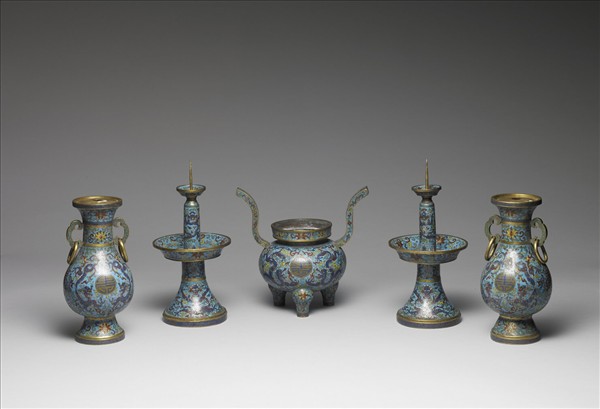 掐絲琺瑯雙龍拱壽香爐（五供）