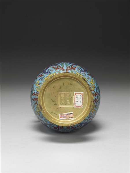 掐絲琺瑯雙龍拱壽瓶（五供）