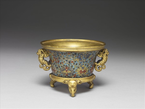 掐絲琺瑯番蓮爐