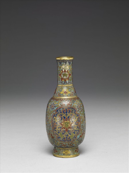 掐絲琺瑯番蓮紋瓶