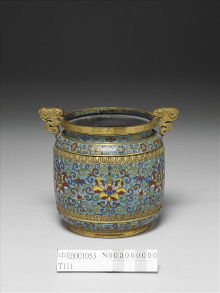 掐絲琺瑯番蓮紋爐