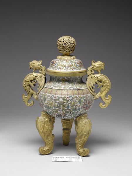 掐絲琺瑯纏枝番蓮紋爐- 故宮