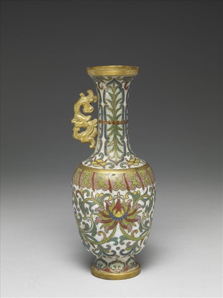 掐絲琺瑯纏枝番蓮瓶