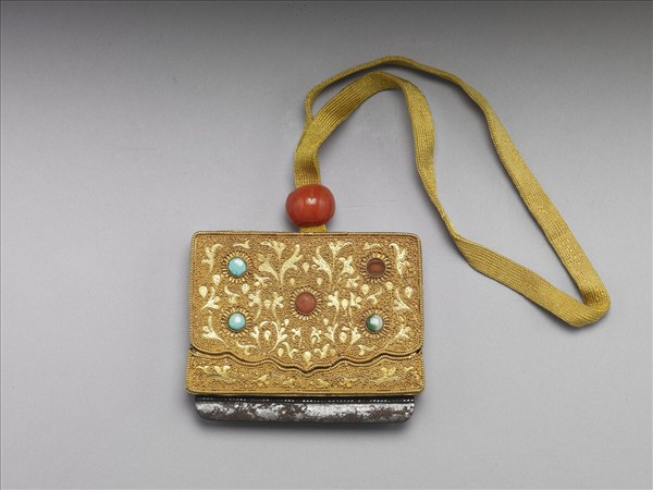 鍍金嵌松石珊瑚火鐮盒