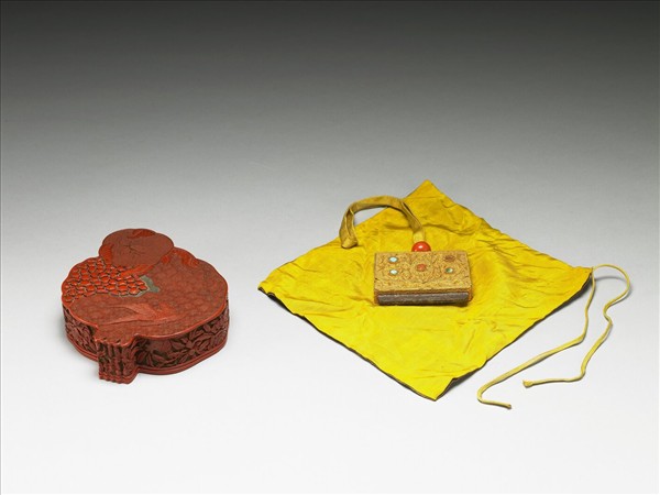 鍍金嵌松石珊瑚火鐮盒