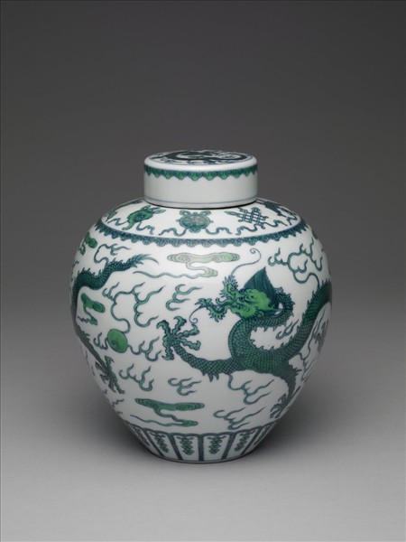 鬥彩龍紋蓋罐