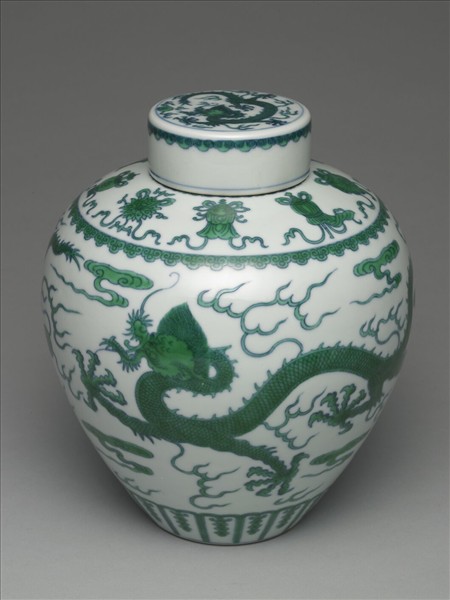 鬥彩龍紋蓋罐